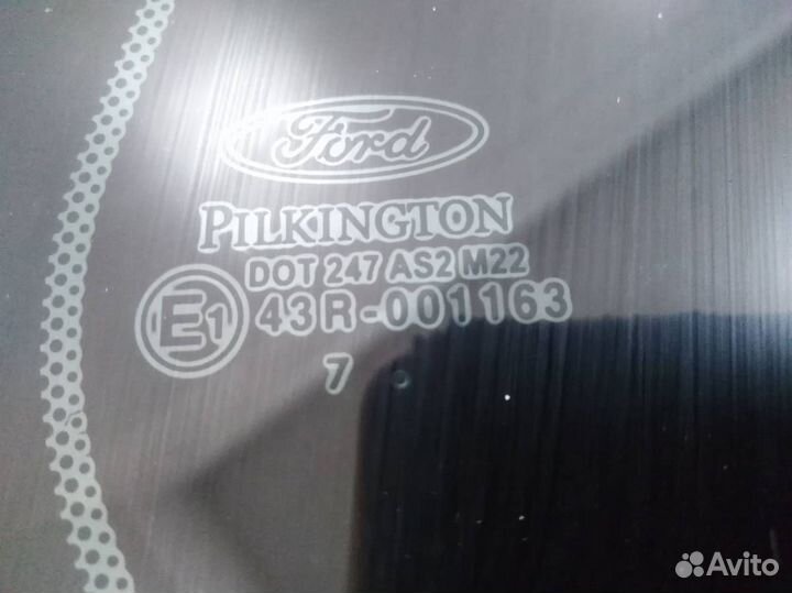 Стекло кузовное глухое правое Ford Fusion JU 2002