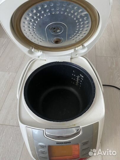 Мультиварка redmond rmc-m4502e