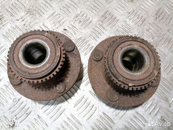 Ступица задняя Mitsubishi Lancer Cedia