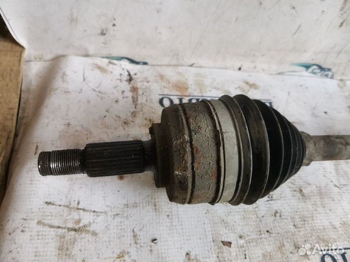 Привод МКПП левый Renault Megane III (2008—2014)