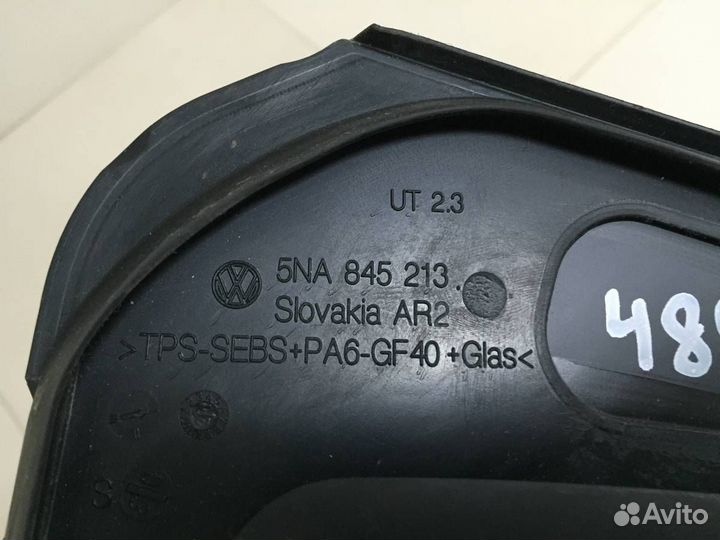 Стекло двери задней левой форточка Volkswagen Tigu