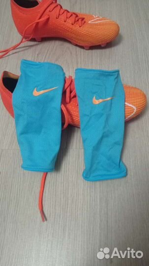 Гетры и щитки футбольные nike