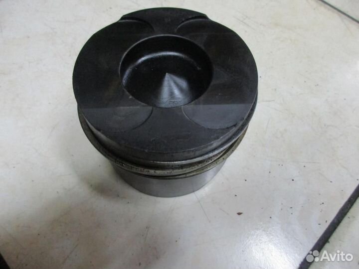 Поршень дизель w163 ML-class 612.963