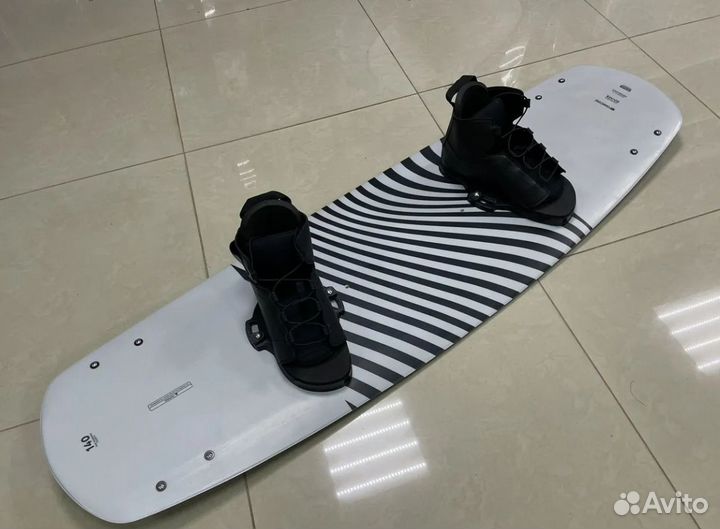 Вейкборд комплект катерный Board 140 cm+крепления