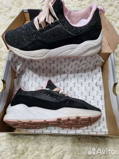 Кроссовки для девочки