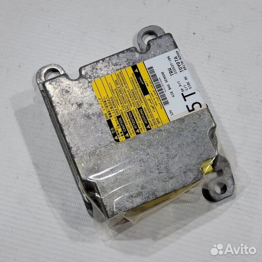 Блок SRS Toyota Auris E150