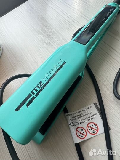 Утюжок с титановыми пластинами