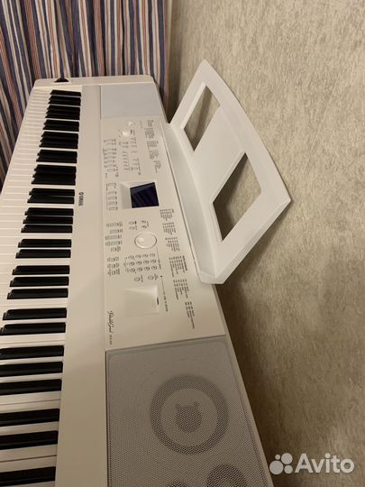 Цифровое пианино Yamaha DGX-660