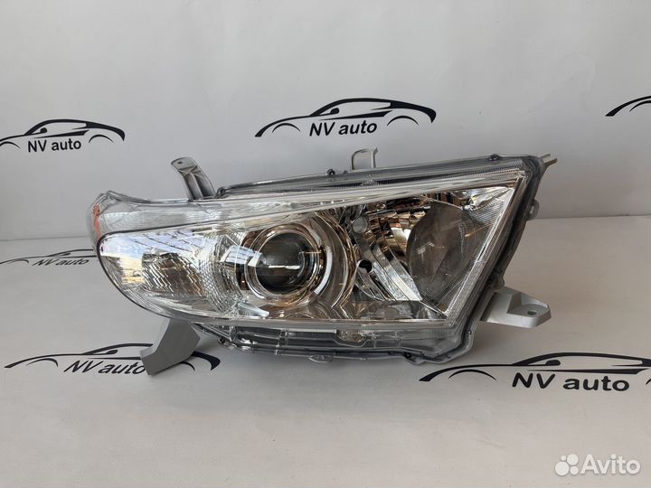 Toyota highlander 2 фара правая галоген 10-13