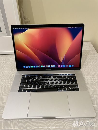 Apple MacBook Pro 15 2017 16GB intel core i7