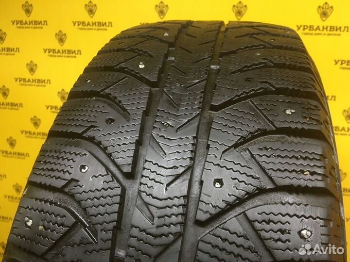 Bridgestone Ice Cruiser 7000 215/60 R17 96H
