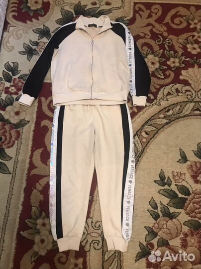 Спортивный костюм