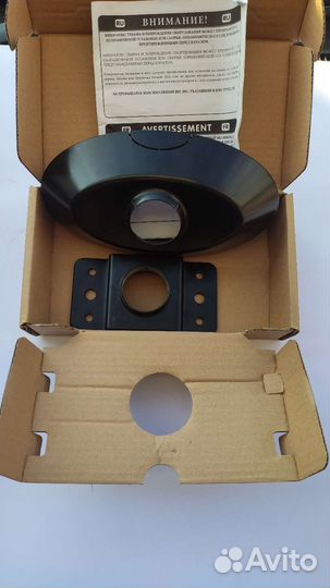 Универсальный кронштейн для проекторов Wize