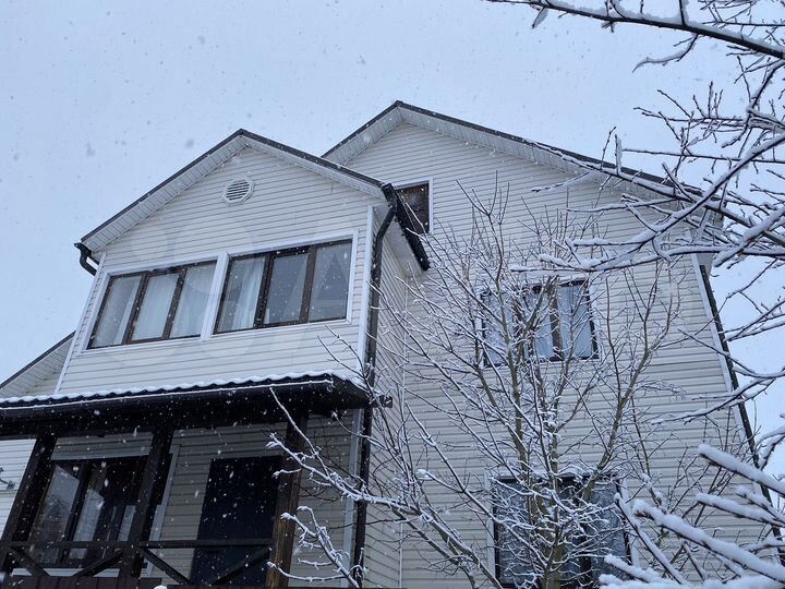 Дом 214 м² на участке 12 сот.