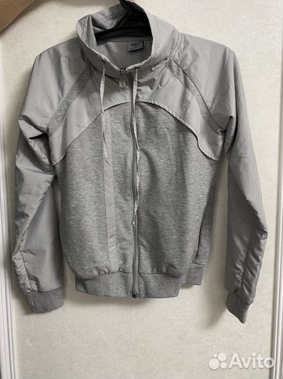 Спортивная кофта