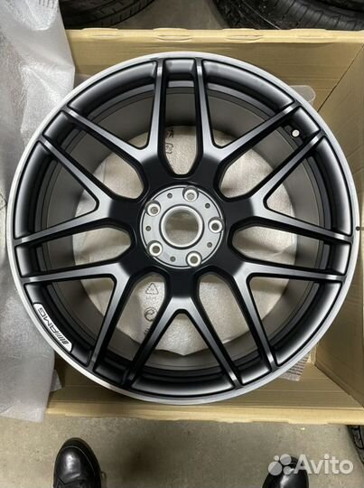 Диски оригинал R22 G63 AMG Mercedes W463