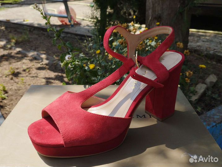 Босоножки женские новые