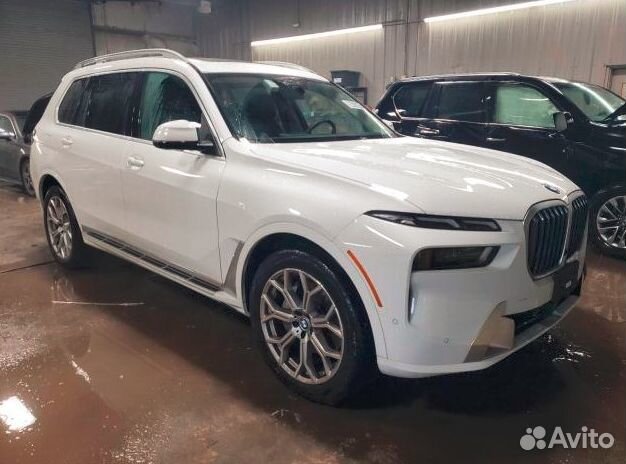 Запчасти на 2024 BMW X7 xdrive40I