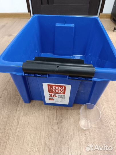 Контейнер пластиковый с крышкой