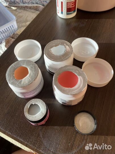 Очки и гель для маникюра