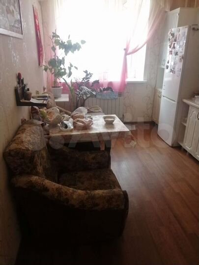 Доля в 2-к. квартире, 69,3 м², 1/5 эт.