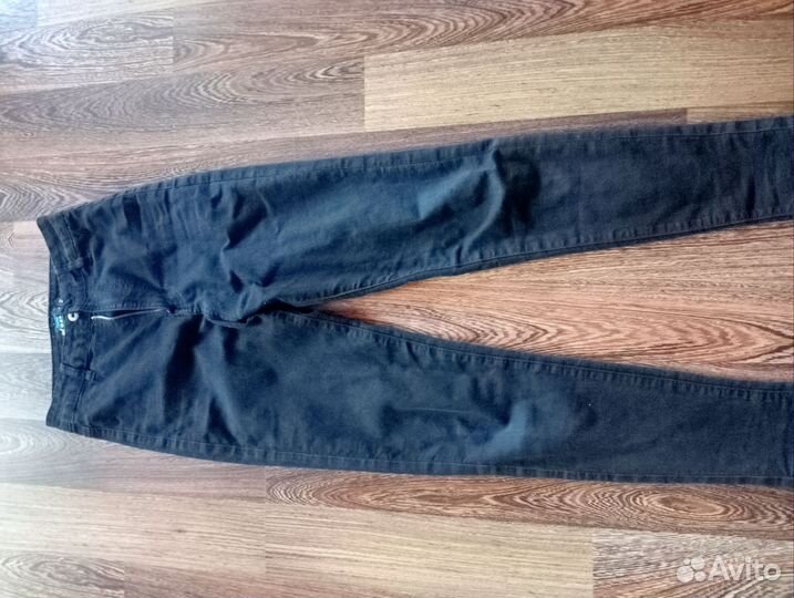Джинсы