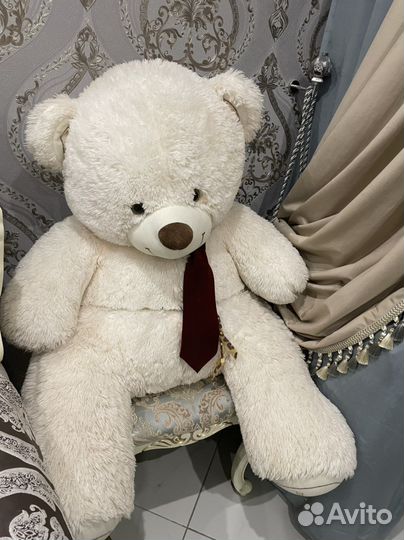 Плюшевый медведь большой