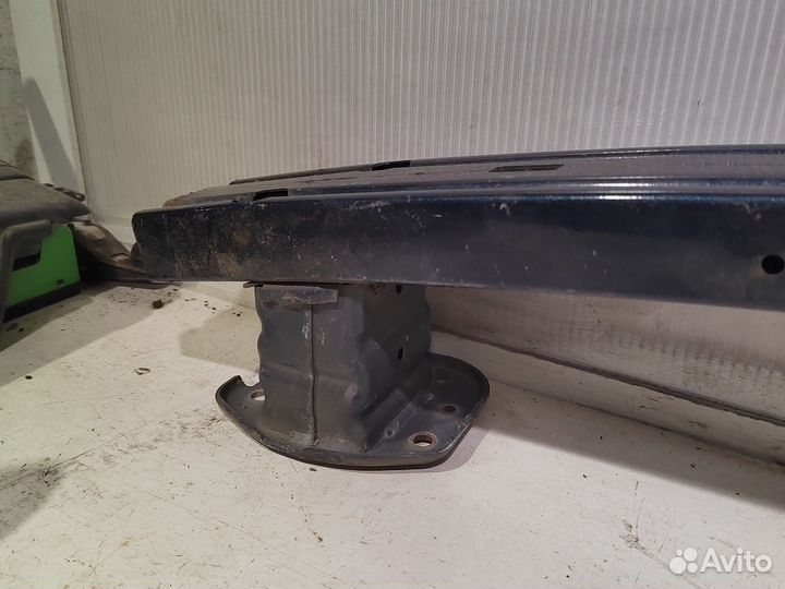 Усилитель заднего бампера Nissan Juke F15