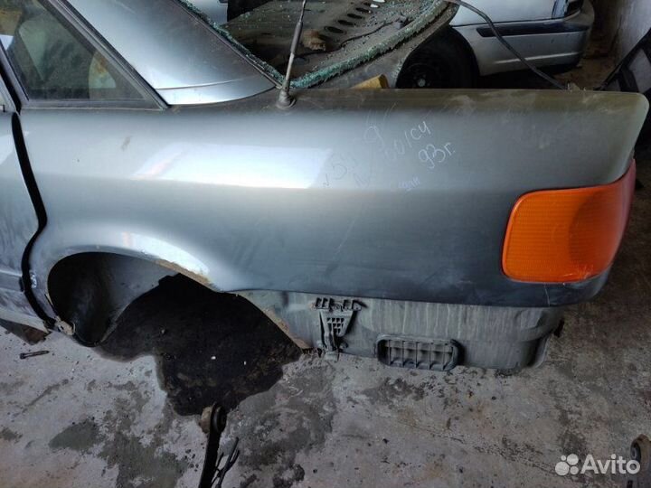 Крыло заднее левое Audi 100 седан 2.3 AAR 1992