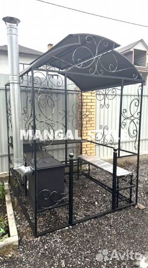 Мангал с крышей