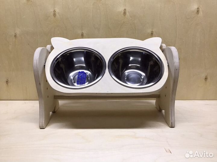 Кормушка для кошек и собак