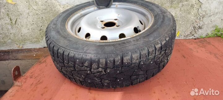 Pirelli Ice Zero 185/65 R15 92T