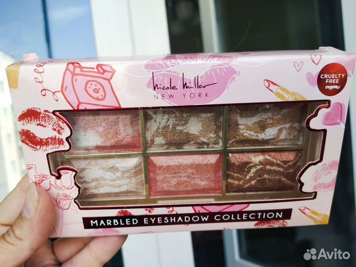 Мраморные тени для век