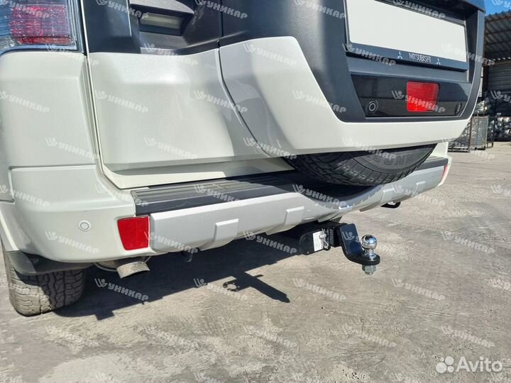 Фаркоп на Mitsubishi Pajero 3, 4 пок. под квадрат