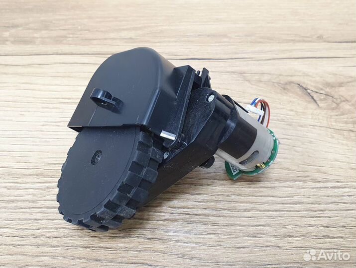 Правое колесо в сборе для роботов пылесосов Tefal