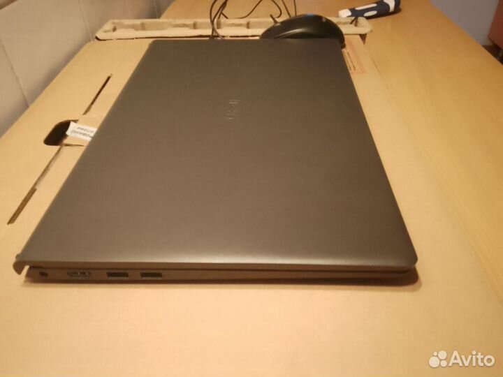 Dell Vostro 3520