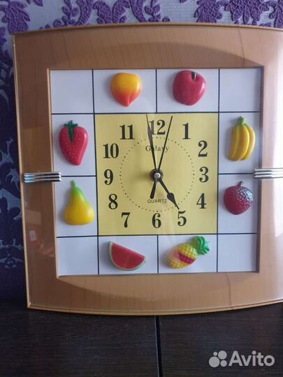 Часы настенные, кухонные