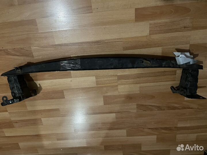 Усилитель переднего бампера шкода фабия2 рес