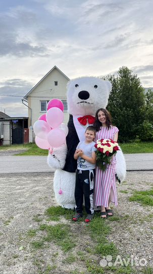 Поздравление от белого Мишки, чебурашки и гориллы