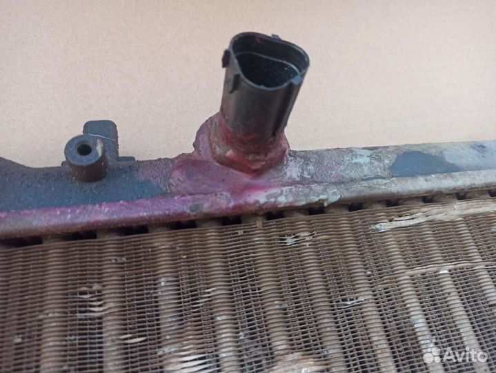 Радиатор охлаждения Шкода фабиа