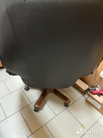 Кожанное кресло Руководителя