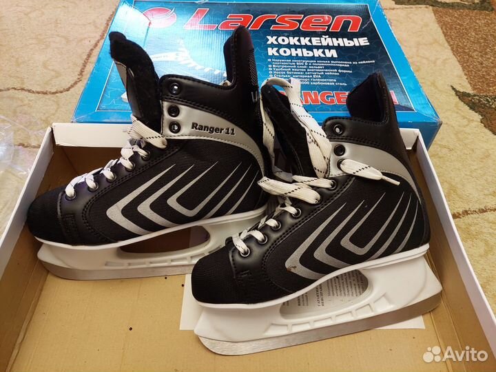 Коньки хоккейные 42 размер