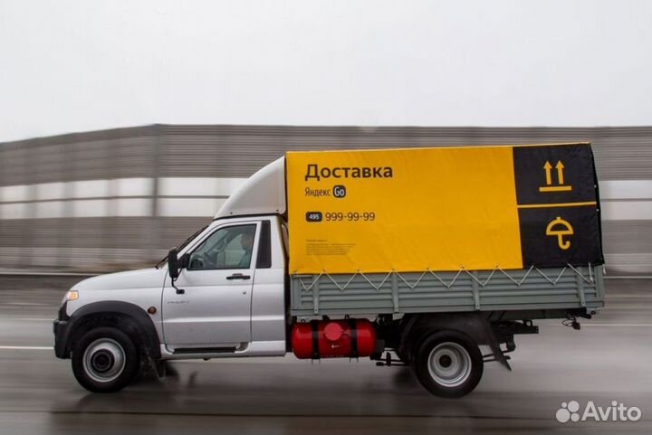 Водитель на личном грузовом автомобили