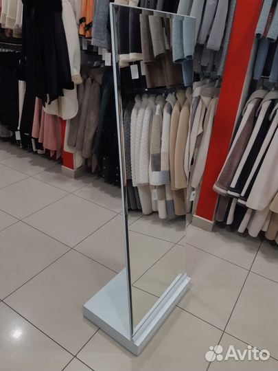 Зеркало напольное