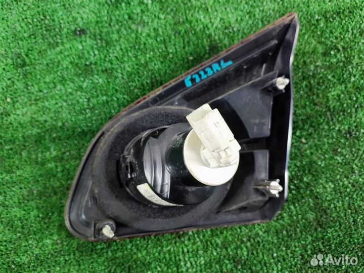 Фонарь задний внутренний левый Nissan Qashqai J10