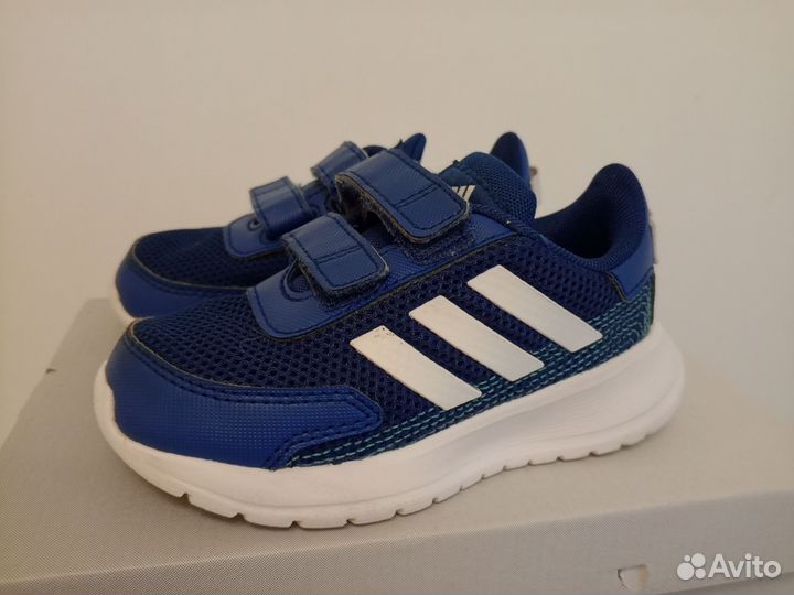 Кроссовки adidas