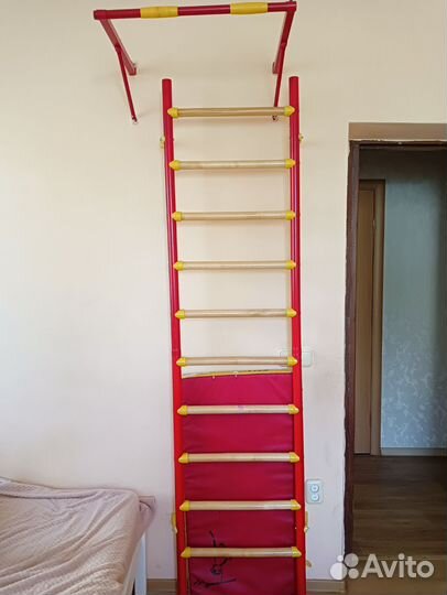 Шведская стенка с турником бу