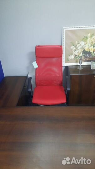 Компьютерное офисное кресло