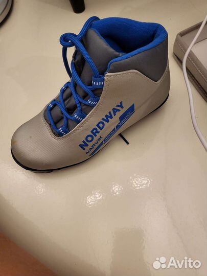 Лыжные ботинки 35