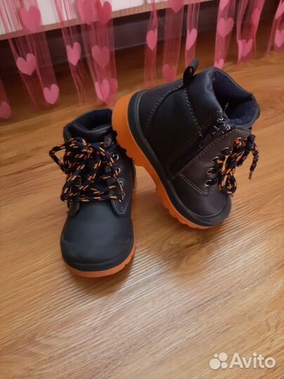 Ботинка осенние для мальчика 22 размер